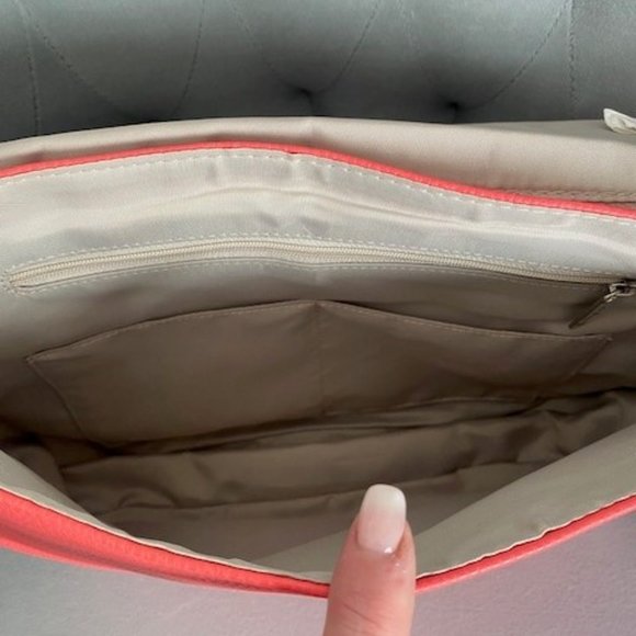 Thirty One Crossbody Purse - Picture 5 of 8